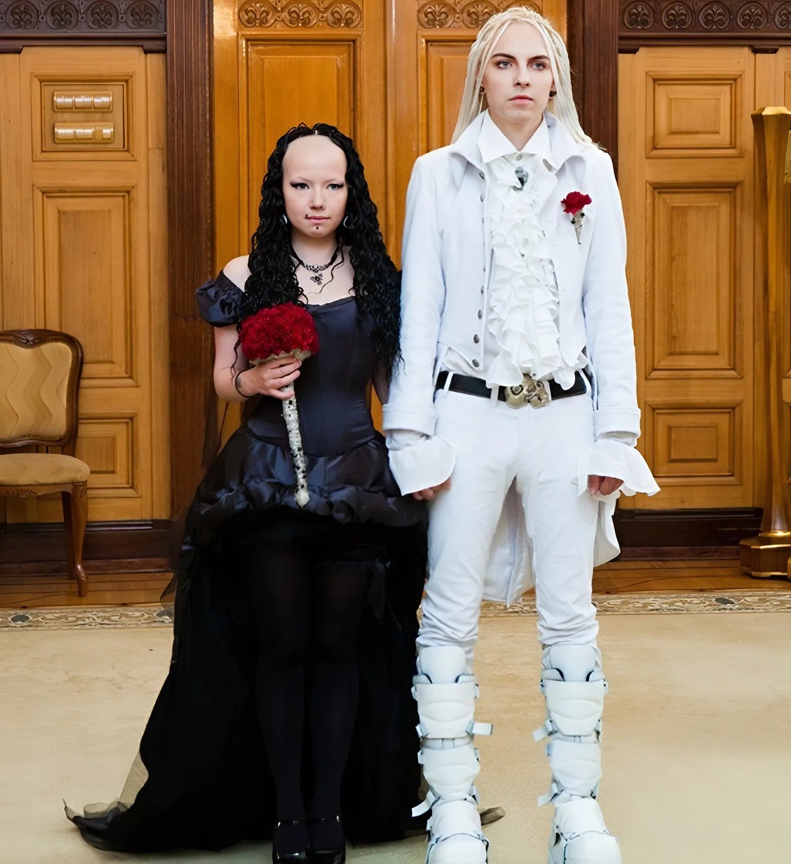 14 ans se sont écoulés depuis leur mariage : voici à quoi ressemblent les enfants de ce couple étrange dont tout Internet parlait